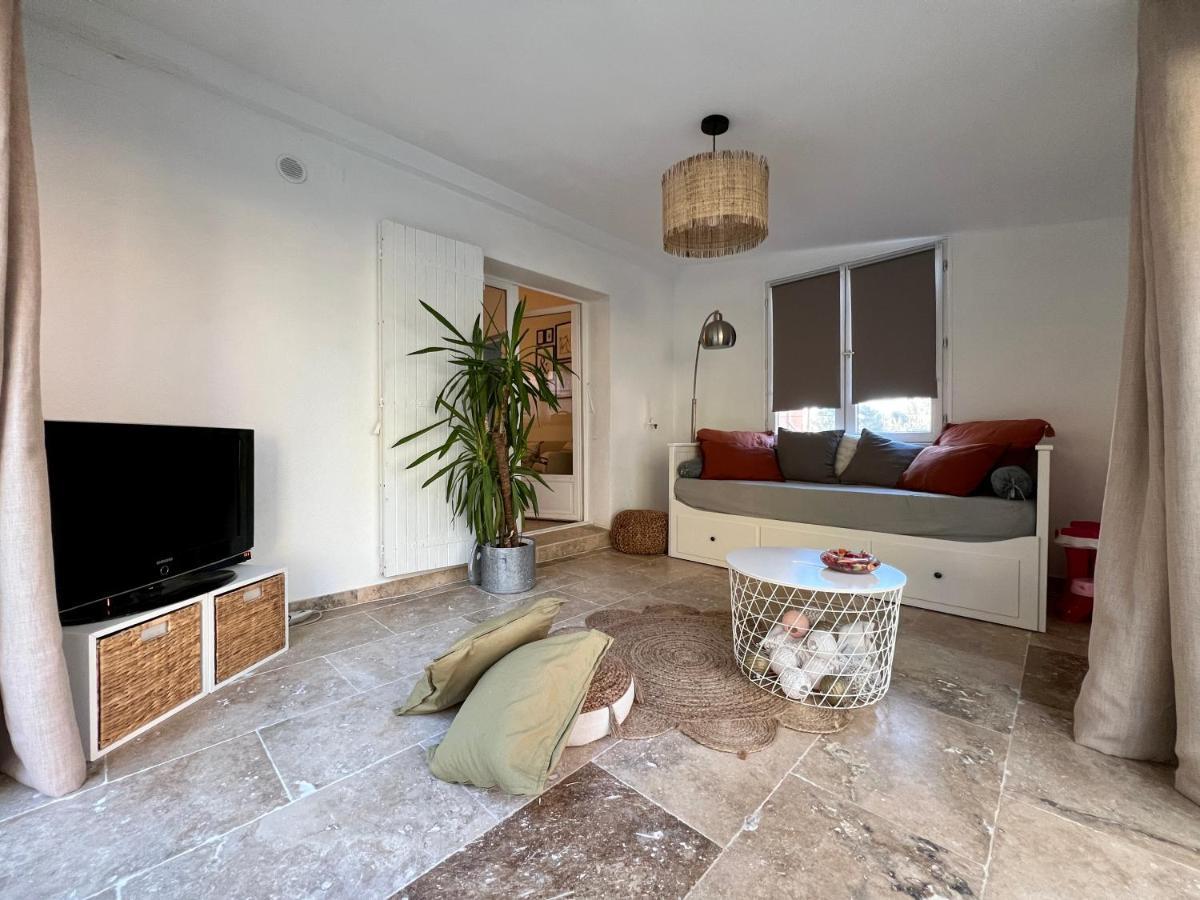 Maison Provencale Au Calme De La Campagne Avec Jacuzzi 엑상프로방스 외부 사진