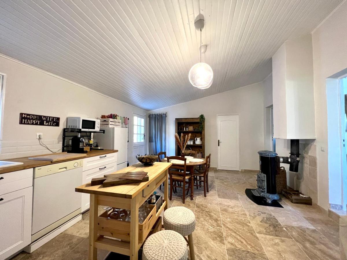 Maison Provencale Au Calme De La Campagne Avec Jacuzzi 엑상프로방스 외부 사진