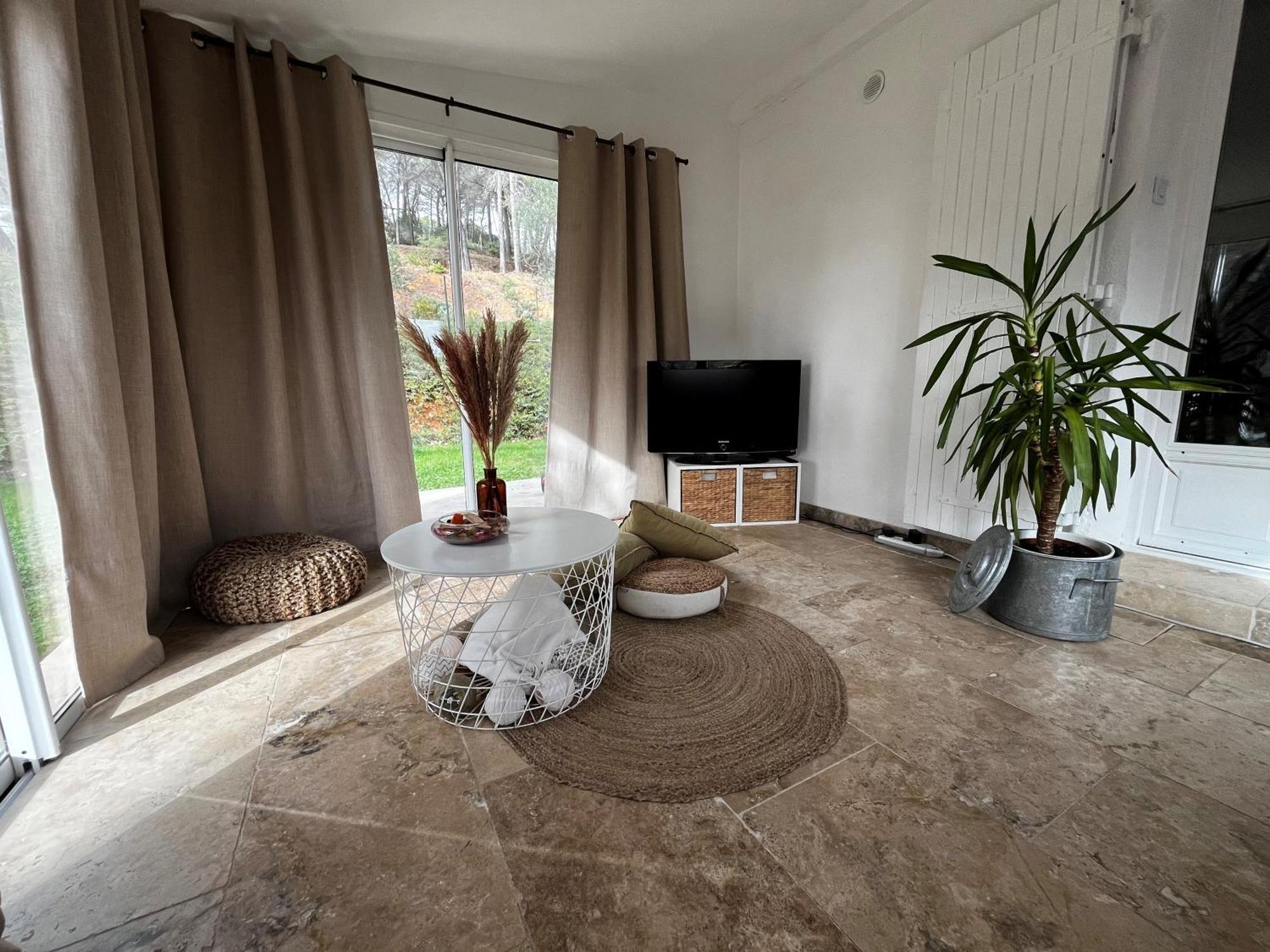 Maison Provencale Au Calme De La Campagne Avec Jacuzzi 엑상프로방스 외부 사진