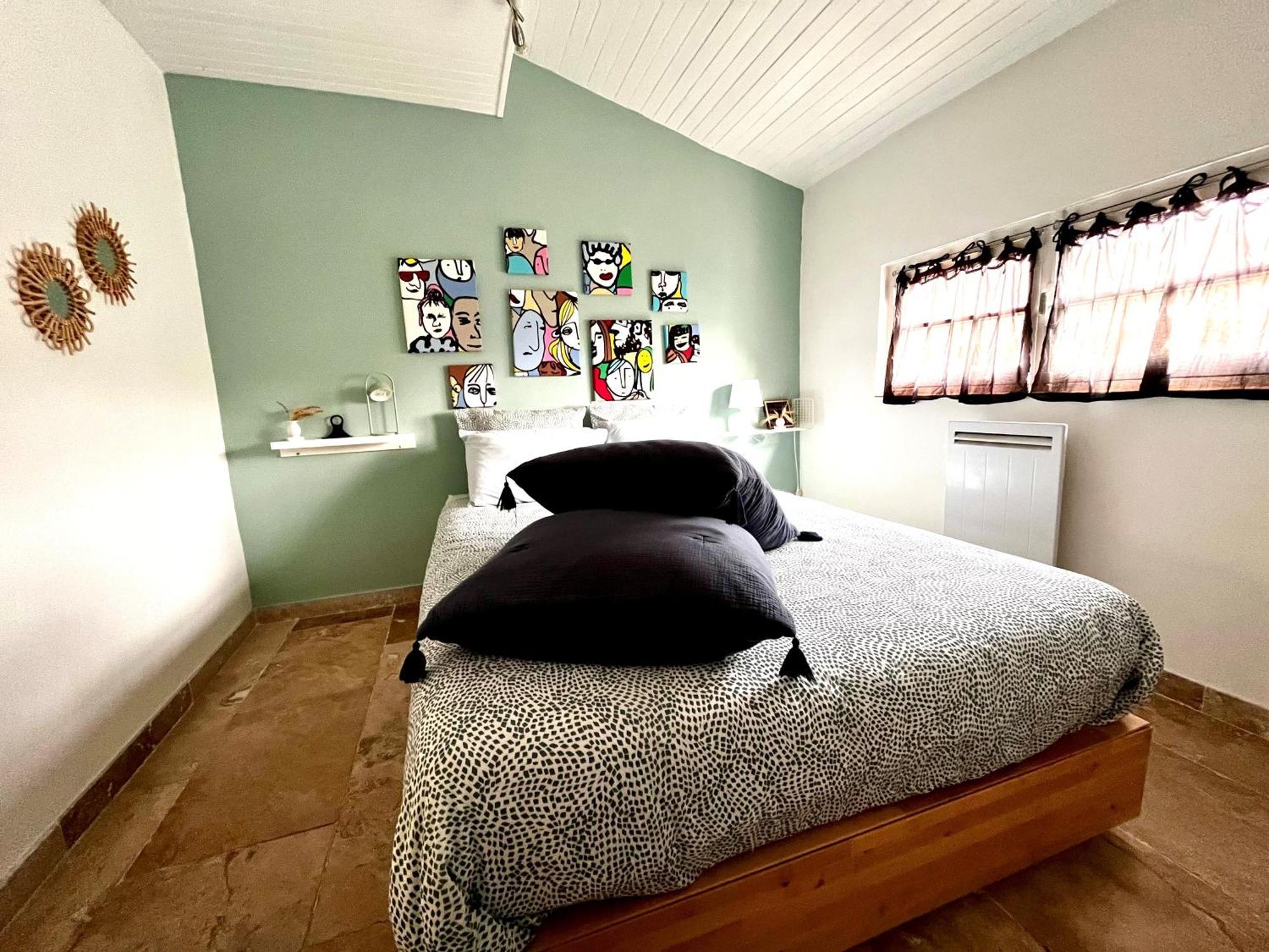 Maison Provencale Au Calme De La Campagne Avec Jacuzzi 엑상프로방스 외부 사진