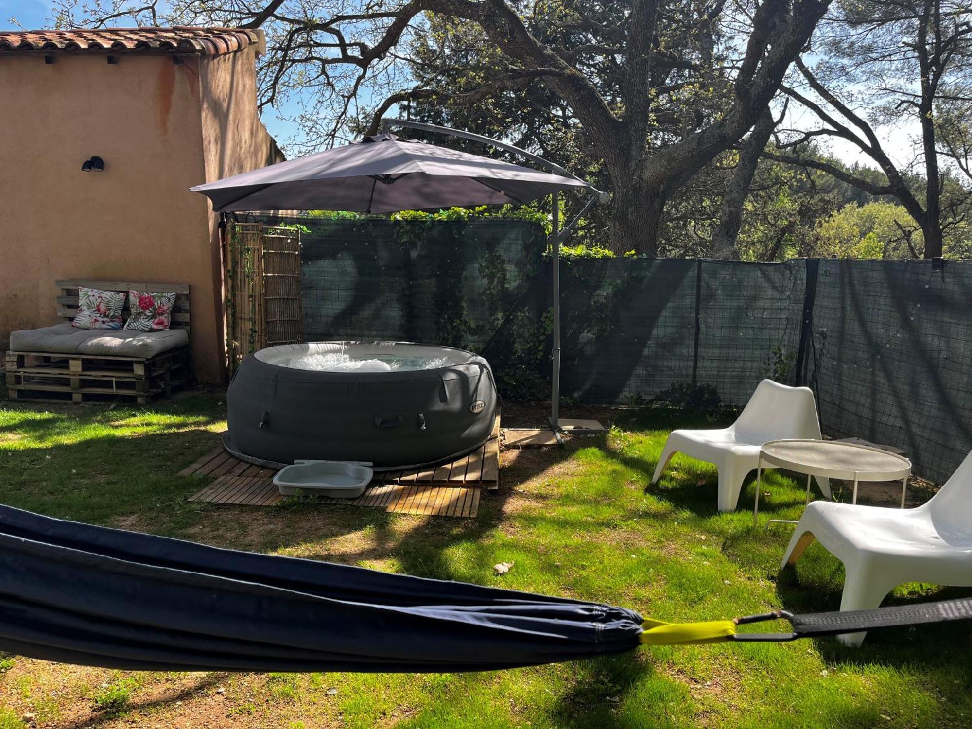 Maison Provencale Au Calme De La Campagne Avec Jacuzzi 엑상프로방스 외부 사진