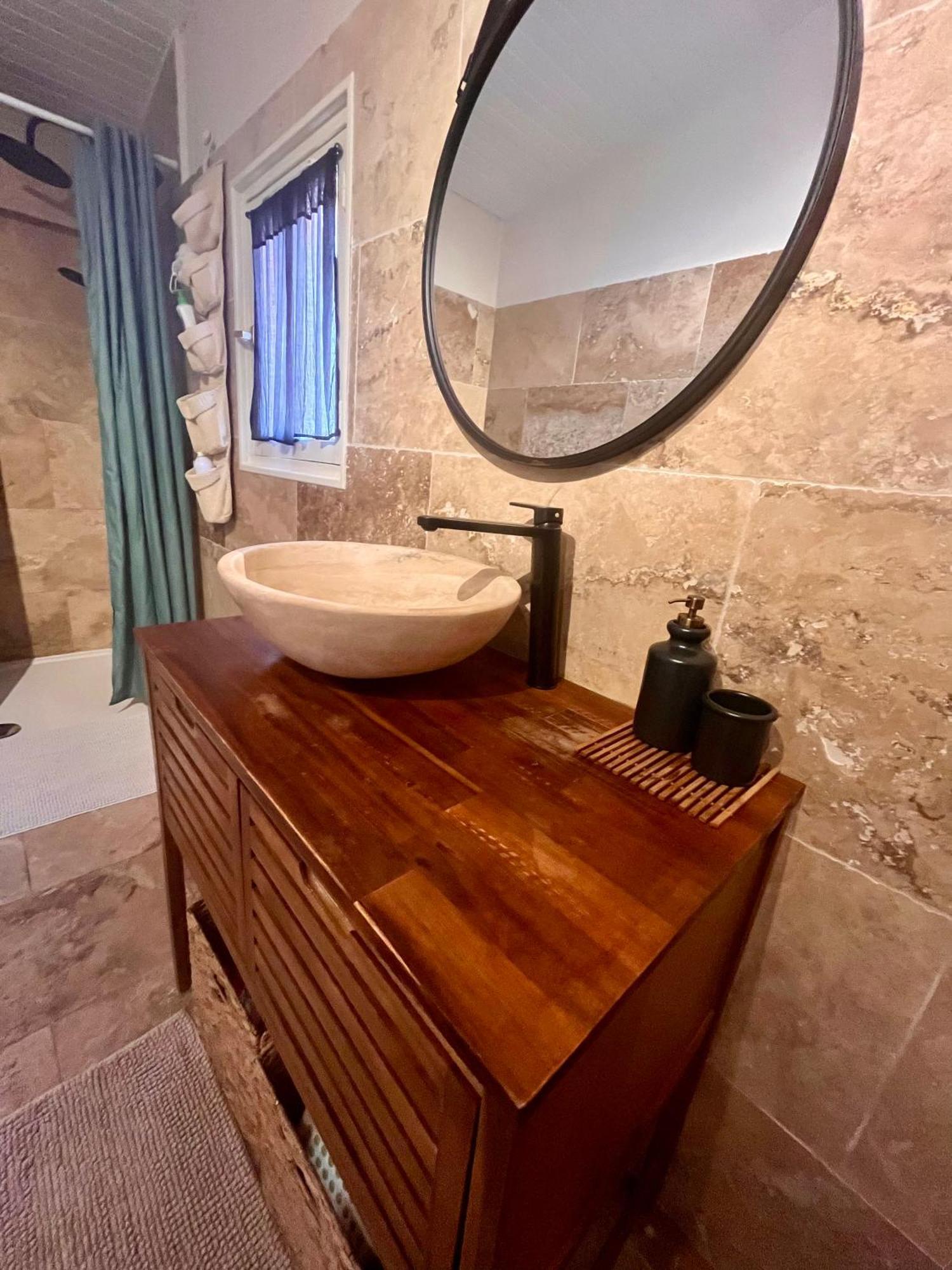 Maison Provencale Au Calme De La Campagne Avec Jacuzzi 엑상프로방스 외부 사진